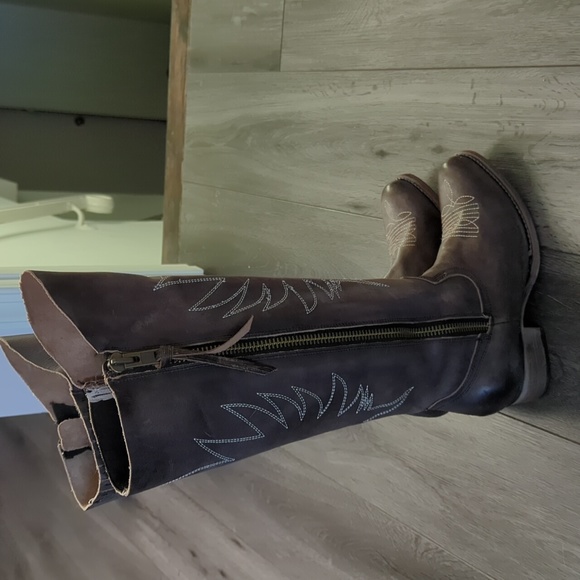 Freebird by Steven Whisper boots, Size 9 - Picture 3 of 13